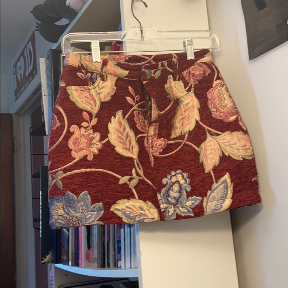 🔥3 FOR $10🔥 Forever 21 Floral Print Mini Skirt!